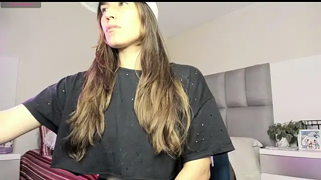 Charlotte7-7 online show from September 2025 12:13:02 AM