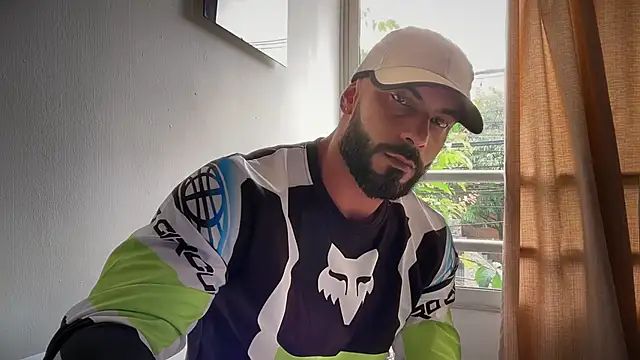 romeolovedark online show from April 2026 05:54:01 PM