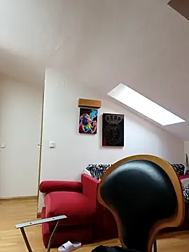 Snapshot of laura_dirtyhot chatting on November 2025 08:02:01 AM laura dirtyhot online show from November 2025 08:02:01 AM