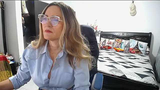 Snapshot of Xiimen chatting on January 2025 11:40:02 PM Xiimen online show from January 2025 11:40:02 PM