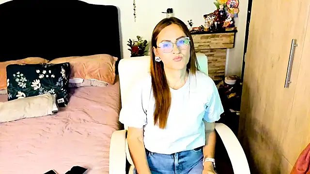 Snapshot of Xiimen chatting on March 2025 10:28:02 PM Xiimen online show from March 2025 10:28:02 PM