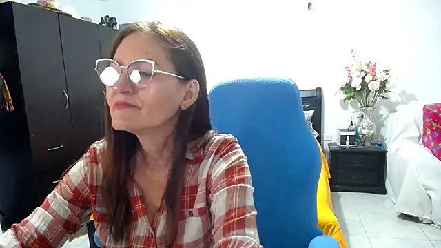 Snapshot of Xiimen chatting on October 2025 12:11:02 AM Xiimen online show from October 2025 12:11:02 AM