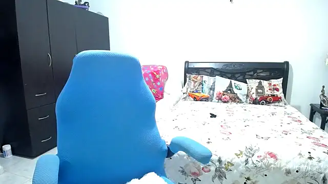 Snapshot of Xiimen chatting on November 2025 10:52:02 PM Xiimen online show from November 2025 10:52:02 PM