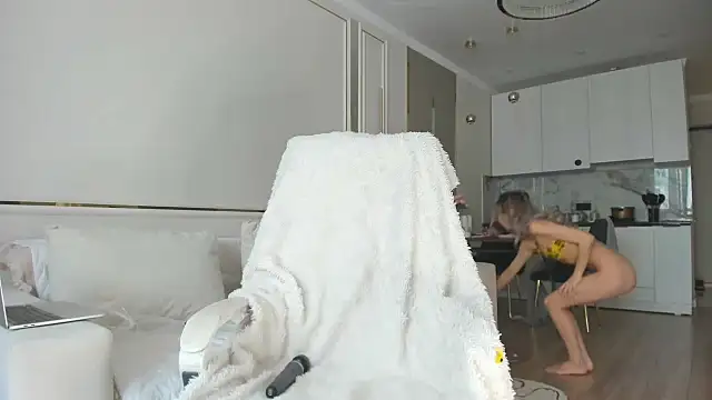 Snapshot of Pupasui02 chatting on December 2025 06:55:02 AM Pupasui02 online show from December 2025 06:55:02 AM