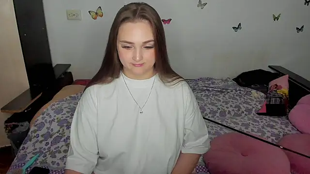 Snapshot of NataliEvans chatting on July 2026 08:24:02 PM NataliEvans online show from July 2026 08:24:02 PM