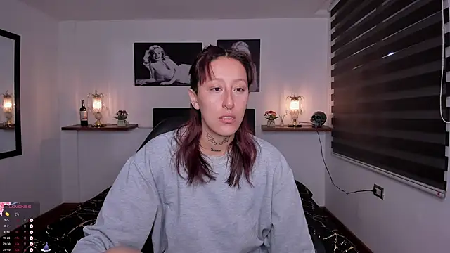 Mariana Joness online show from October 2025 02:11:02 AM