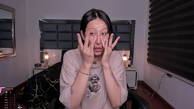 Mariana Joness online show from November 2025 02:01:02 AM