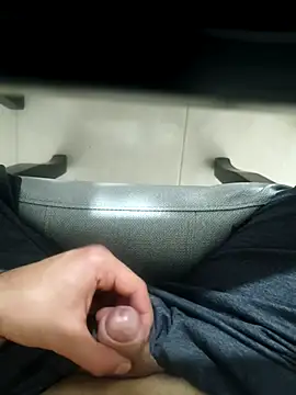 Snapshot of molok329 chatting on November 2025 04:01:02 AM molok329 online show from November 2025 04:01:02 AM