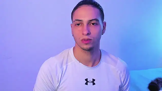 Snapshot of Kris_Khalifa69 chatting on December 2024 09:52:02 PM Kris Khalifa69 online show from December 2024 09:52:02 PM