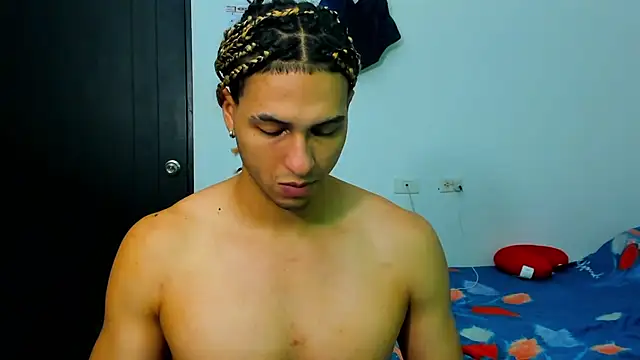 Snapshot of Kris_Khalifa69 chatting on March 2025 12:10:02 AM Kris Khalifa69 online show from March 2025 12:10:02 AM