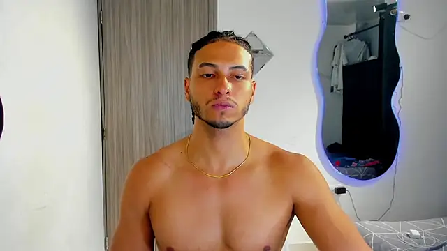 Snapshot of Kris_Khalifa69 chatting on November 2025 12:21:02 AM Kris Khalifa69 online show from November 2025 12:21:02 AM