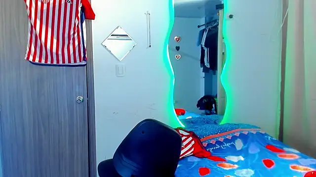 Kris Khalifa69 online show from April 2026 06:19:01 AM