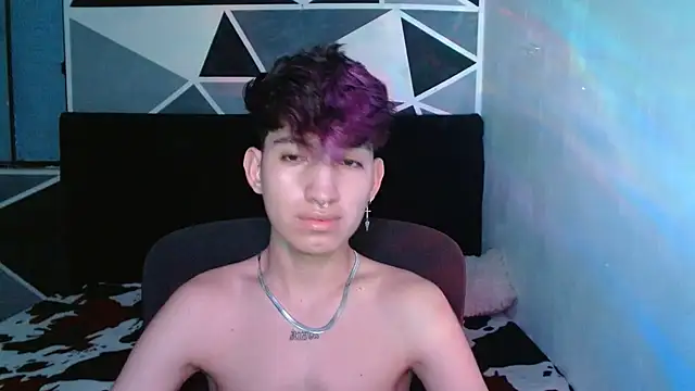 littlextreme online show from December 2024 04:48:02 AM