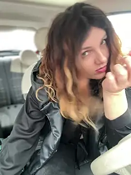 Snapshot of DaisyVibesss chatting on March 2025 03:29:02 PM DaisyVibesss online show from March 2025 03:29:02 PM