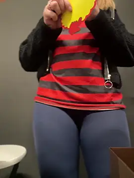 Snapshot of DaisyVibesss chatting on March 2025 01:51:01 PM DaisyVibesss online show from March 2025 01:51:01 PM