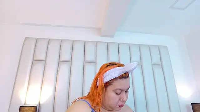 aandreaperez online show from November 2025 11:57:02 AM