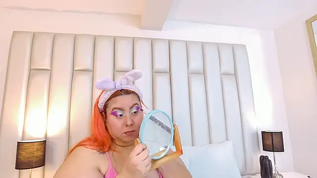 aandreaperez online show from November 2025 12:41:02 PM