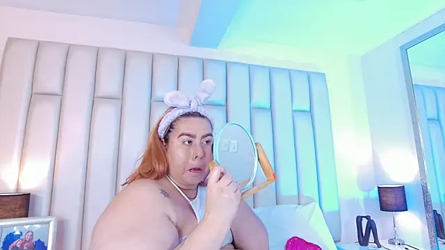 aandreaperez online show from February 2026 07:07:01 PM