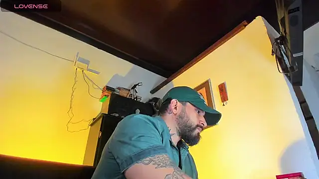 CamiloGray  online show from September 2025 01:44:02 PM