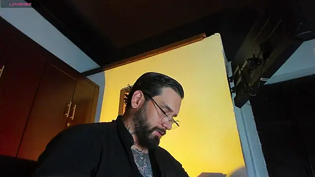 CamiloGray  online show from February 2026 02:13:02 PM