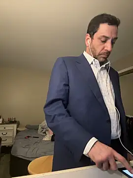 Snapshot of RomaLovesFamily chatting on February 2025 08:24:01 PM RomaLovesFamily online show from February 2025 08:24:01 PM