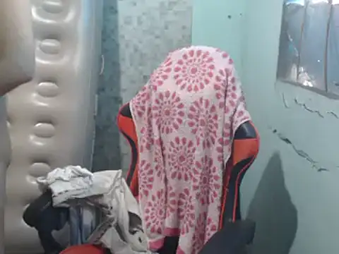 Snapshot of itsmacky4u chatting on November 2025 07:08:02 AM itsmacky4u online show from November 2025 07:08:02 AM