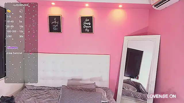 Snapshot of hornyhousekeeper_ chatting on December 2024 12:29:02 PM hornyhousekeeper online show from December 2024 12:29:02 PM