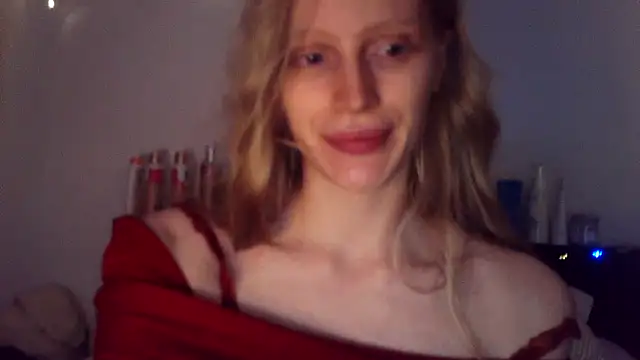 Snapshot of VeronicaJoyful chatting on December 2024 01:47:01 AM VeronicaJoyful online show from December 2024 01:47:01 AM