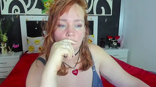 Snapshot of SinFulTitsDD chatting on December 2024 10:34:02 PM SinFulTitsDD online show from December 2024 10:34:02 PM