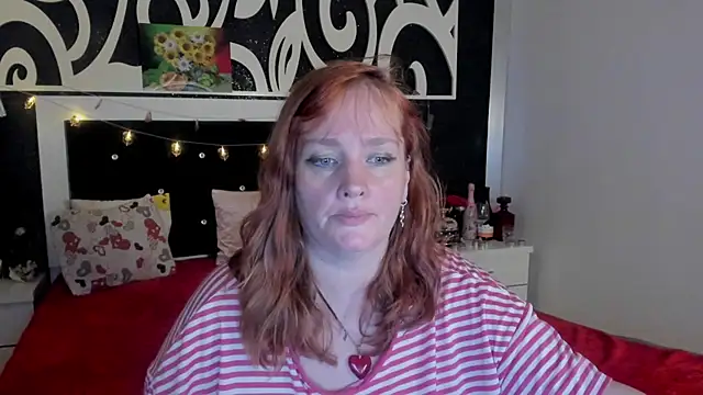 Snapshot of SinFulTitsDD chatting on January 2025 02:15:01 AM SinFulTitsDD online show from January 2025 02:15:01 AM