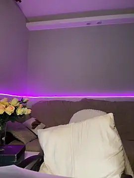 Emma meii online show from October 2025 01:45:02 PM