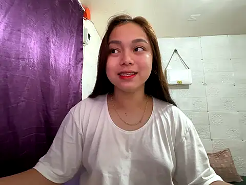 Snapshot of SweetieAngelx chatting on September 2025 08:31:02 PM SweetieAngelx online show from September 2025 08:31:02 PM