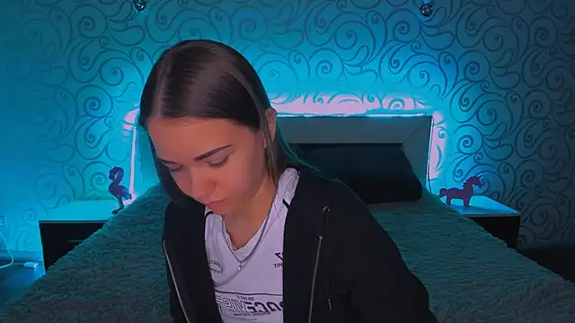 Snapshot of AlexaBarkley chatting on December 2024 06:23:01 AM AlexaBarkley online show from December 2024 06:23:01 AM