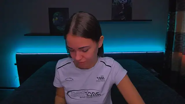 Snapshot of AlexaBarkley chatting on December 2024 06:11:02 AM AlexaBarkley online show from December 2024 06:11:02 AM