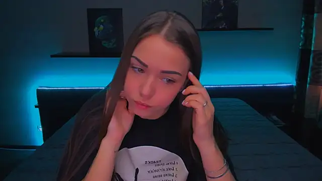 Snapshot of AlexaBarkley chatting on December 2024 03:14:02 AM AlexaBarkley online show from December 2024 03:14:02 AM