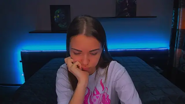 Snapshot of AlexaBarkley chatting on January 2025 06:49:02 AM AlexaBarkley online show from January 2025 06:49:02 AM