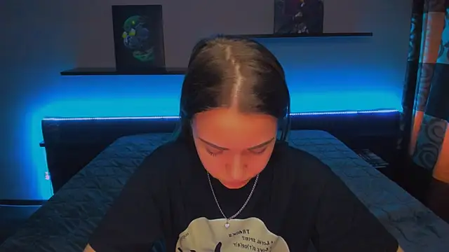 Snapshot of AlexaBarkley chatting on January 2025 06:57:02 AM AlexaBarkley online show from January 2025 06:57:02 AM