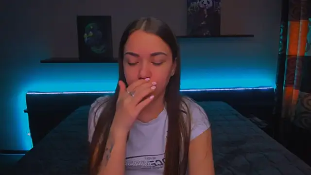 Snapshot of AlexaBarkley chatting on January 2025 03:15:01 AM AlexaBarkley online show from January 2025 03:15:01 AM