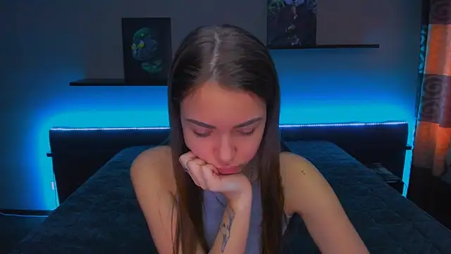 Snapshot of AlexaBarkley chatting on February 2025 06:18:02 AM AlexaBarkley online show from February 2025 06:18:02 AM