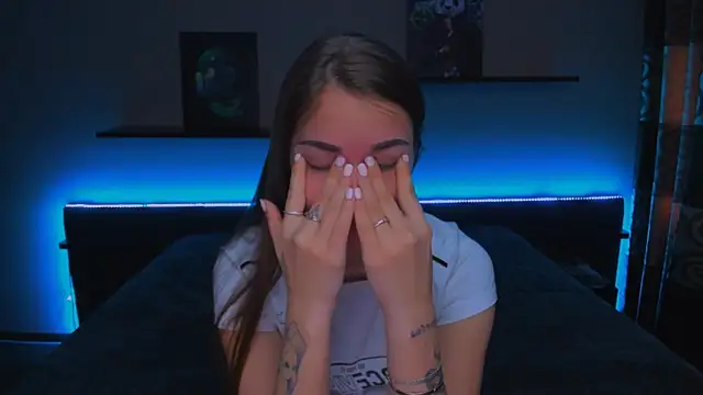 Snapshot of AlexaBarkley chatting on February 2025 03:07:01 AM AlexaBarkley online show from February 2025 03:07:01 AM