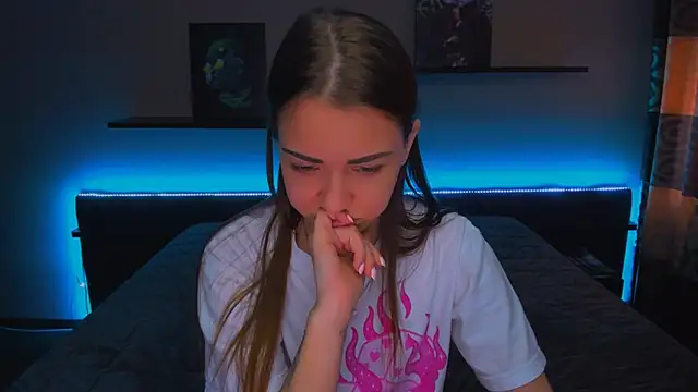 Snapshot of AlexaBarkley chatting on February 2025 06:17:02 AM AlexaBarkley online show from February 2025 06:17:02 AM