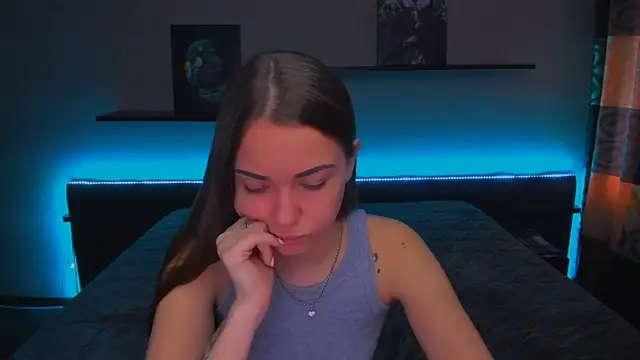 Snapshot of AlexaBarkley chatting on February 2025 03:20:01 AM AlexaBarkley online show from February 2025 03:20:01 AM