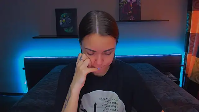 Snapshot of AlexaBarkley chatting on March 2025 03:22:01 AM AlexaBarkley online show from March 2025 03:22:01 AM