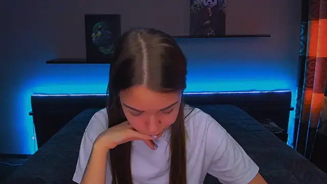 Snapshot of AlexaBarkley chatting on March 2025 06:21:01 AM AlexaBarkley online show from March 2025 06:21:01 AM