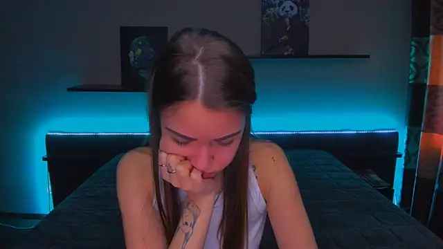 Snapshot of AlexaBarkley chatting on March 2025 03:12:01 AM AlexaBarkley online show from March 2025 03:12:01 AM