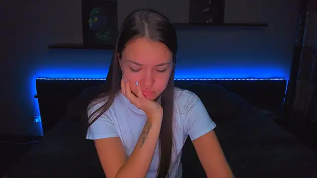 Snapshot of AlexaBarkley chatting on November 2025 12:21:01 AM AlexaBarkley online show from November 2025 12:21:01 AM