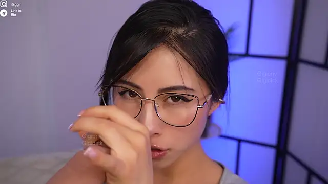 Gigi ohlala online show from November 2025 12:52:02 AM