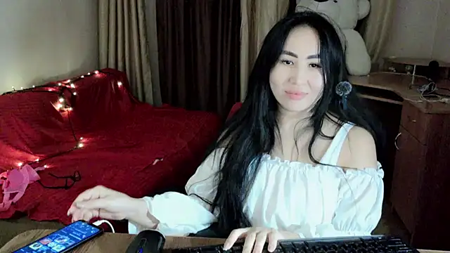 Snapshot of AsianQueens chatting on February 2025 08:00:01 PM AsianQueens online show from February 2025 08:00:01 PM