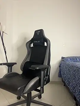 steven smith05 online show from October 2025 01:36:02 AM