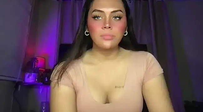 Snapshot of _MissKhimberlyXxx_ chatting on January 2025 01:32:02 PM  MissKhimberlyXxx  online show from January 2025 01:32:02 PM